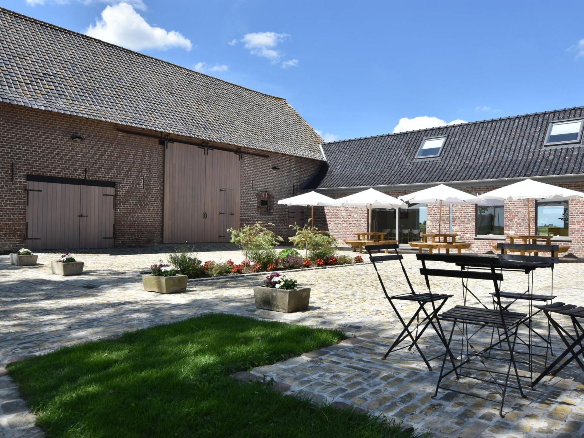 Spacious Holiday Home With Pond In Poperinge Roesbrugge-Haringe Exterior photo