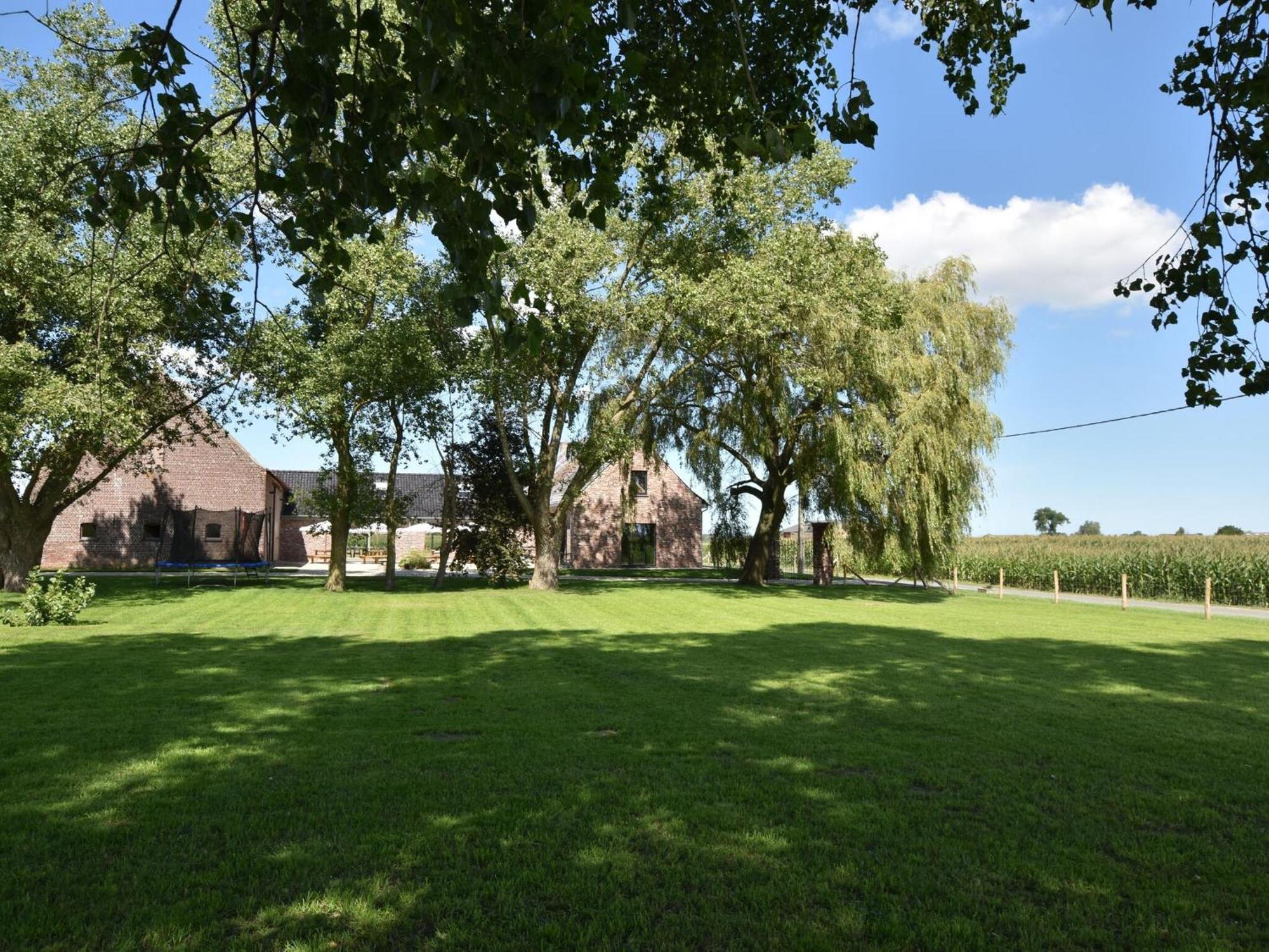 Spacious Holiday Home With Pond In Poperinge Roesbrugge-Haringe Exterior photo